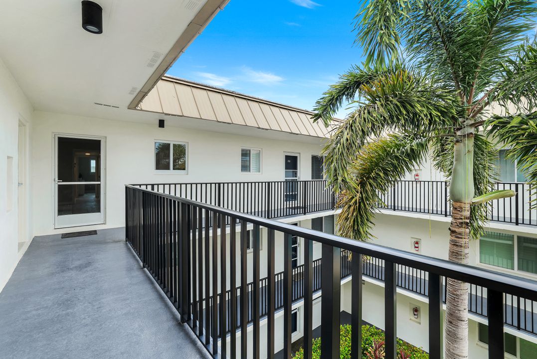766 Central Ave #313, Naples, FL 34102