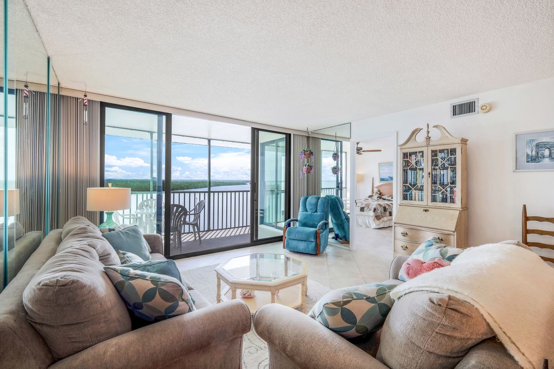 4253 Bay Beach Ln #5B, Fort Myers Beach, FL 33931