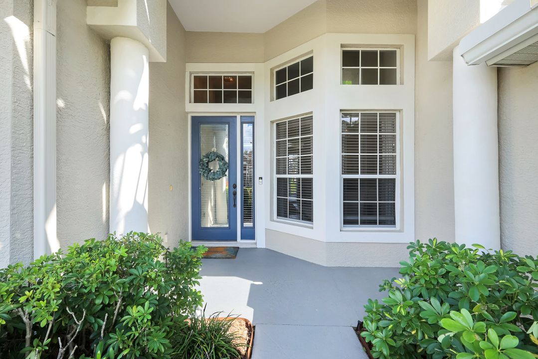 196 Skipping Stone Ln, Naples, FL 34119