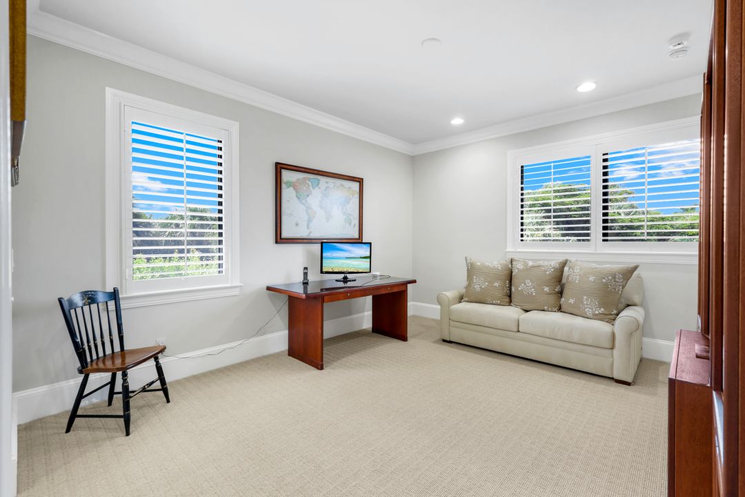 2351 Traditions Ct, Naples, FL 34105