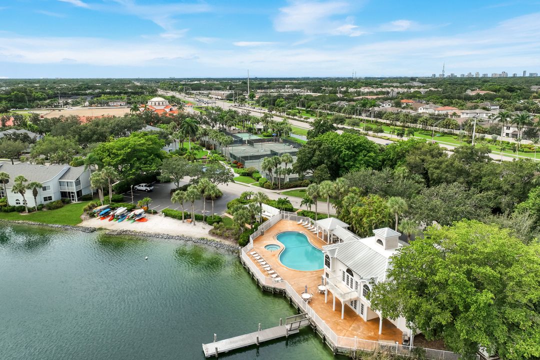 2731 Citrus Lake Dr #G101, Naples, FL 34109