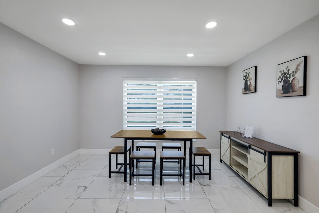 1813 Hancock Bridge Pkwy, Cape Coral, FL 33990