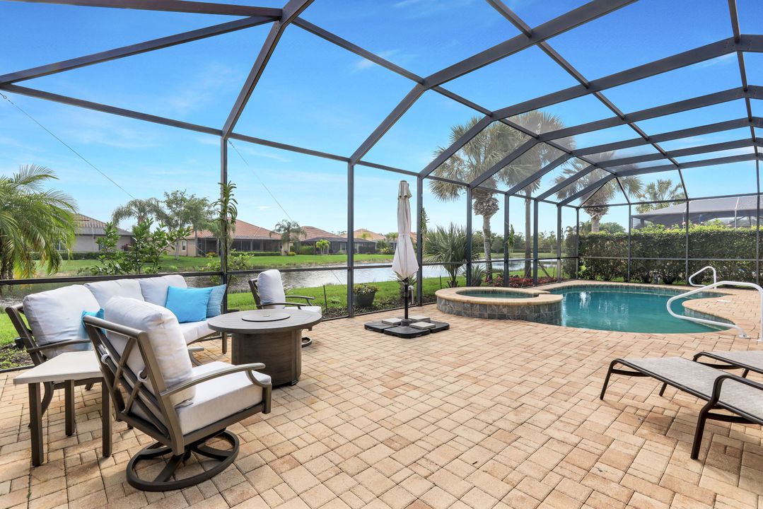 9685 Cobalt Cove Cir, Naples, FL 34120