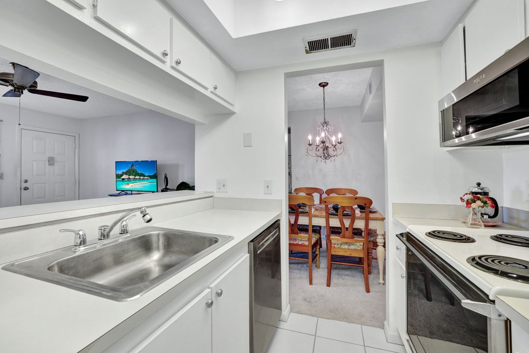 4357 27th Ct SW #204, Naples, FL 34116