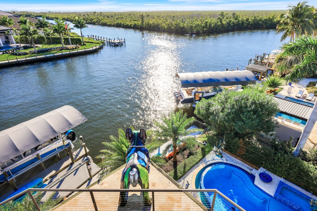 1518 Hermitage Ln, Cape Coral, FL 33914