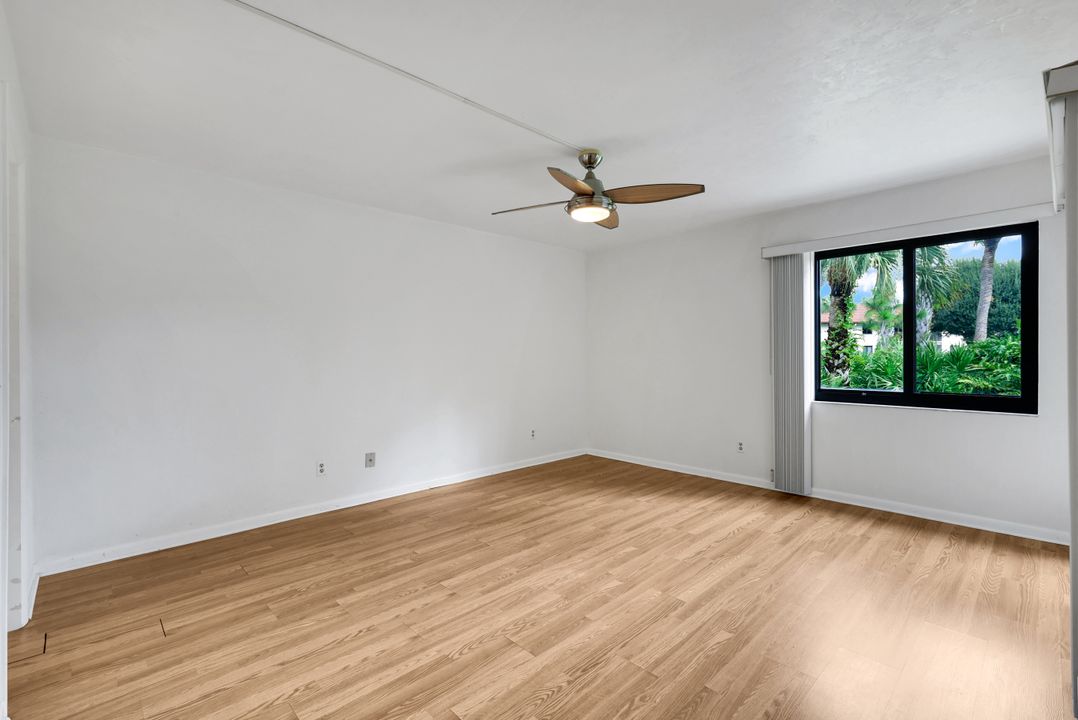 4963 Pepper Cir #D-102, Naples, FL 34113