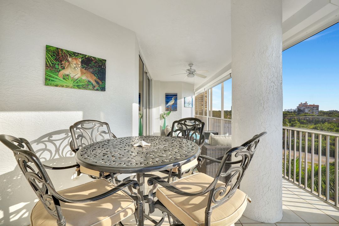 400 Flagship Dr #602, Naples, FL 34108
