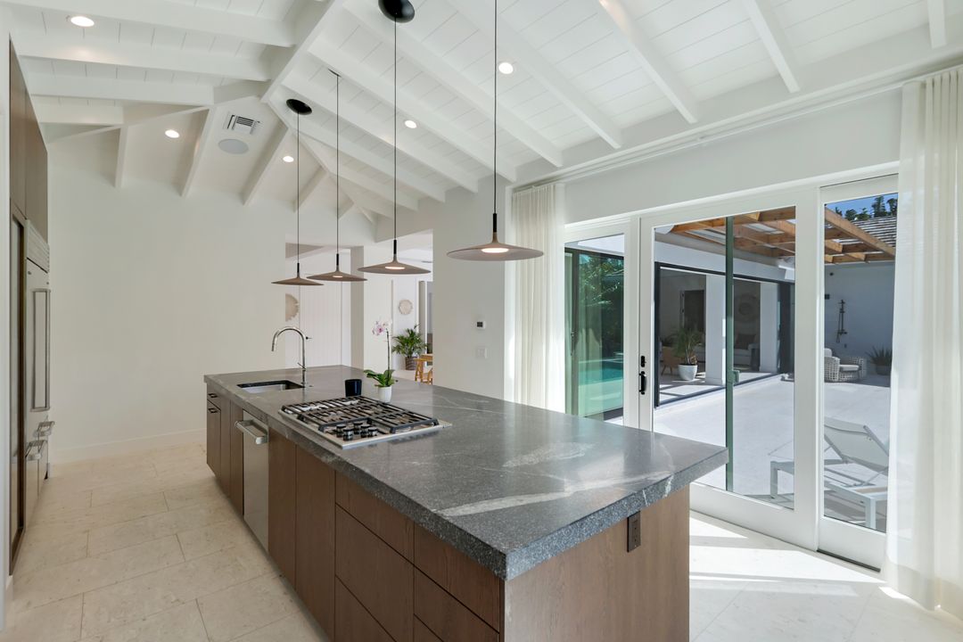 14 Sabre Ln, Naples, FL 34102