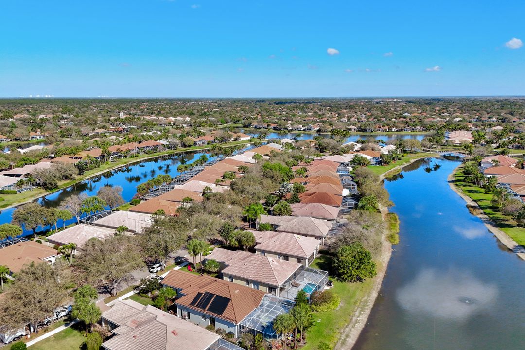 2925 Gilford Way, Naples, FL 34119