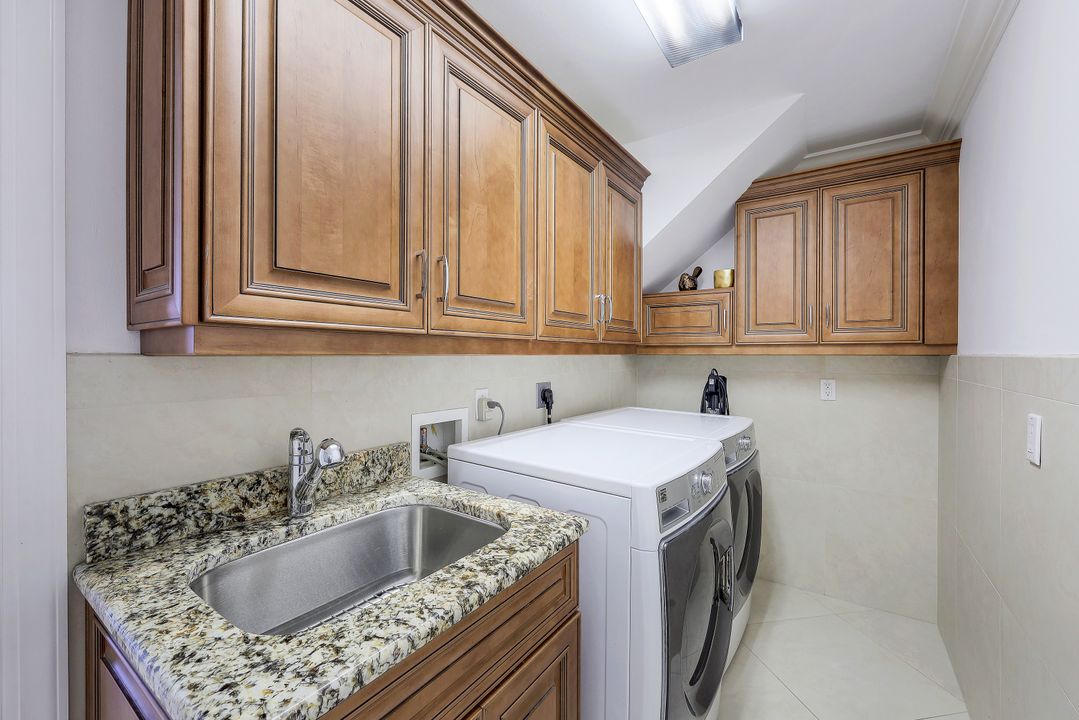 429 Marquesas Ct, Marco Island, FL 34145