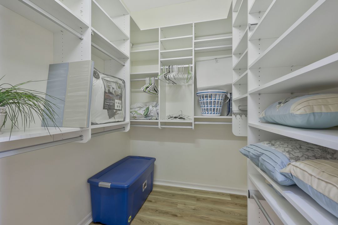12695 Fox Ridge Dr, Bonita Springs, FL 34135