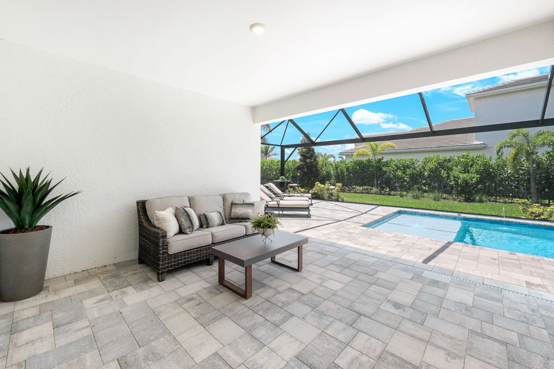 28086 Captiva Shell Lp, Bonita Springs, FL 34135