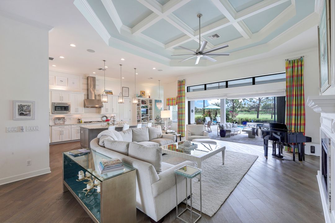 8668 Amour Ct, Naples, FL 34119