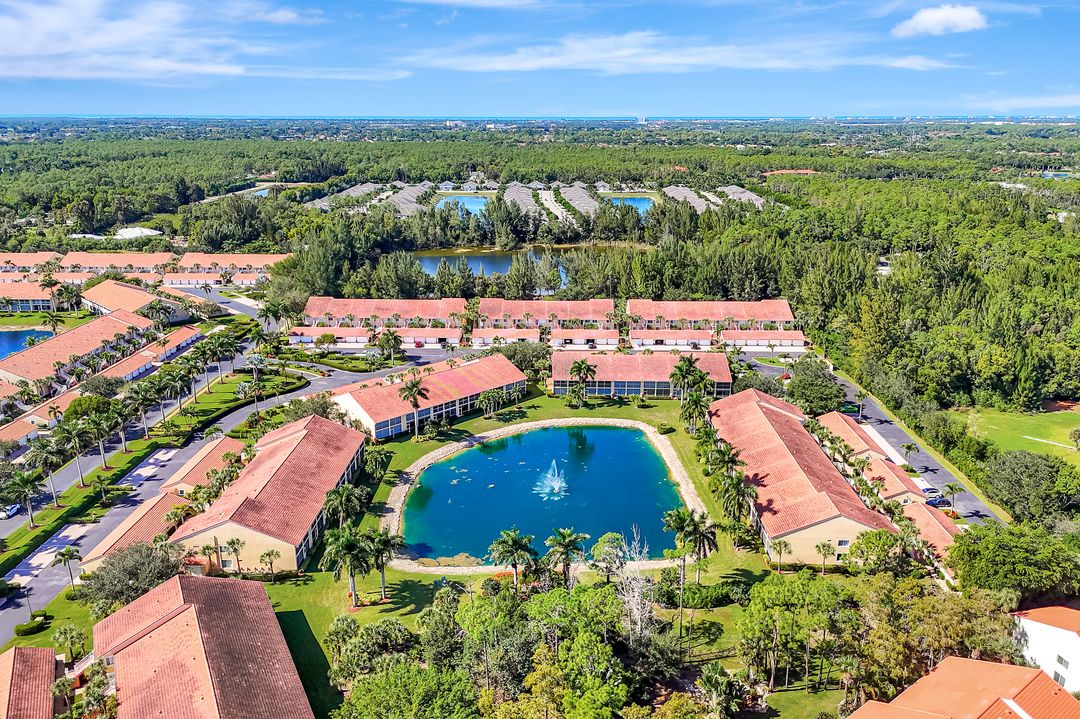 2395 Bayou Ln #01, Naples, FL 34112