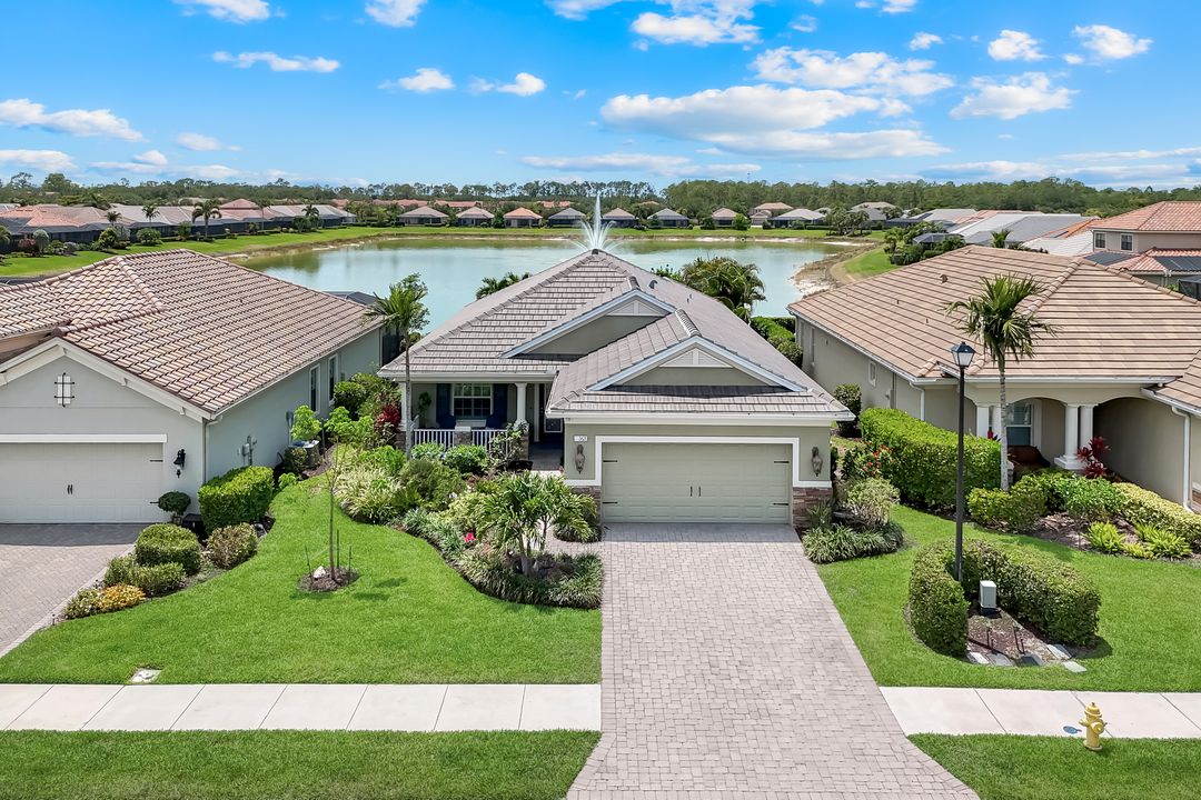 3620 Canopy Cir, Naples, FL 34120