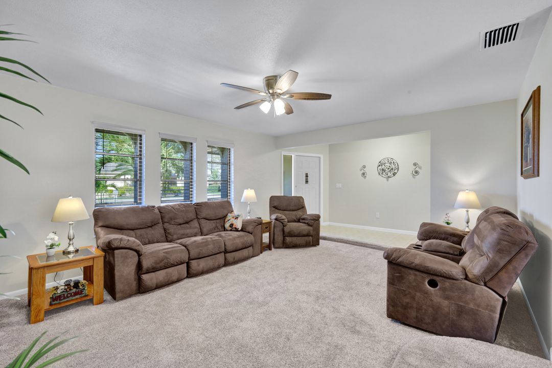 215 SE 12th Ave, Cape Coral, FL 33990