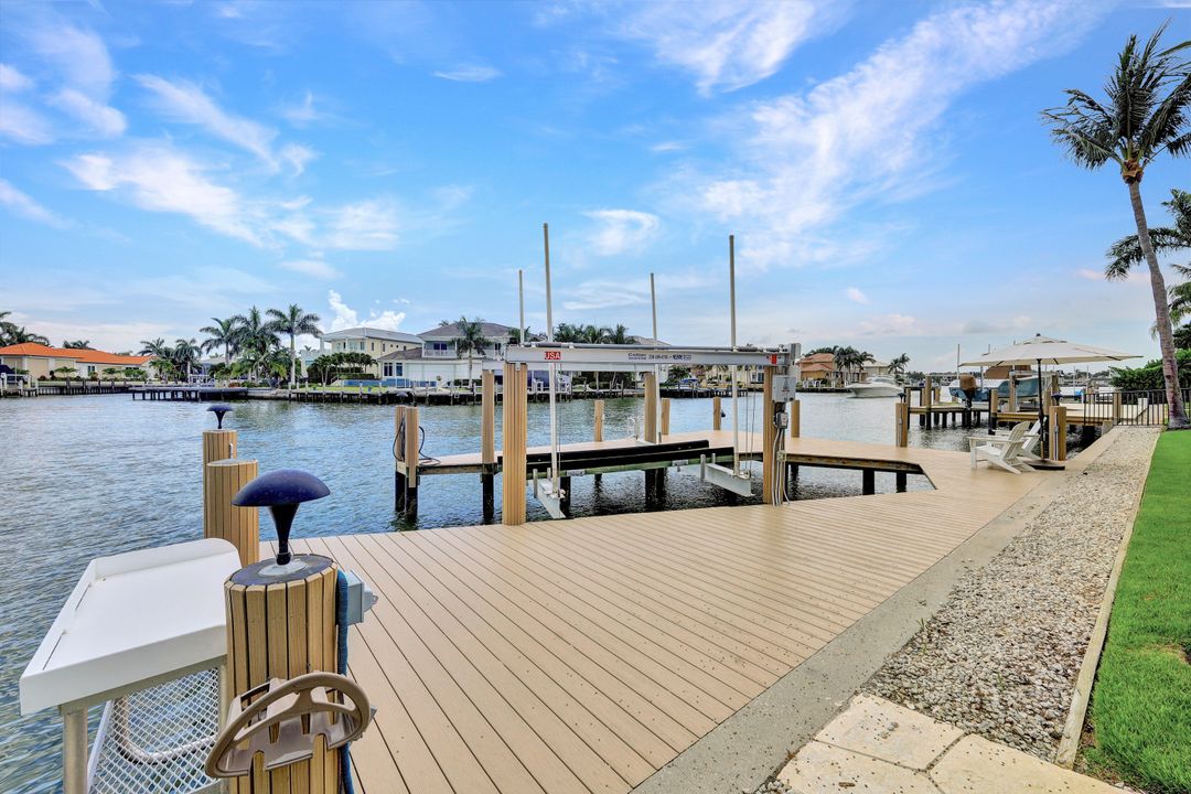 665 Rockport Ct, Marco Island, FL 34145