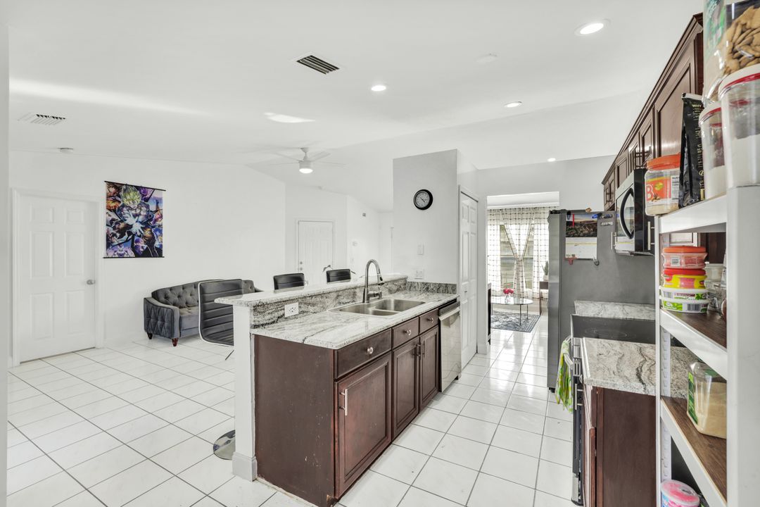 2540 47th Terrace SW, Naples, FL 34116