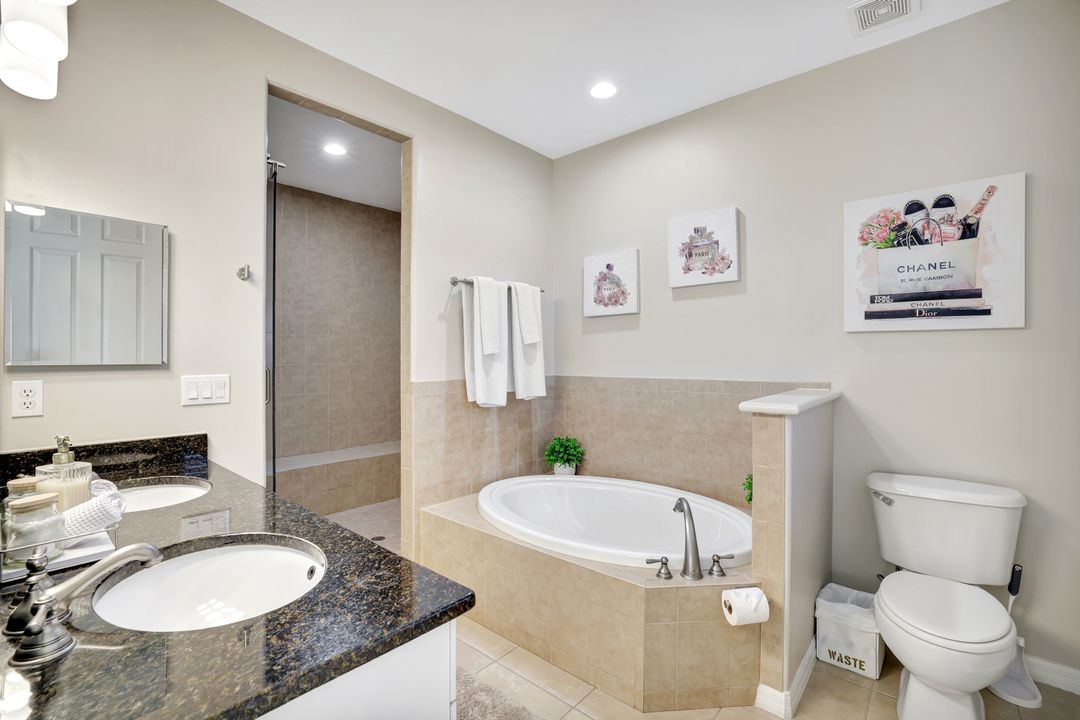 531 105th Ave N, Naples, FL 34108