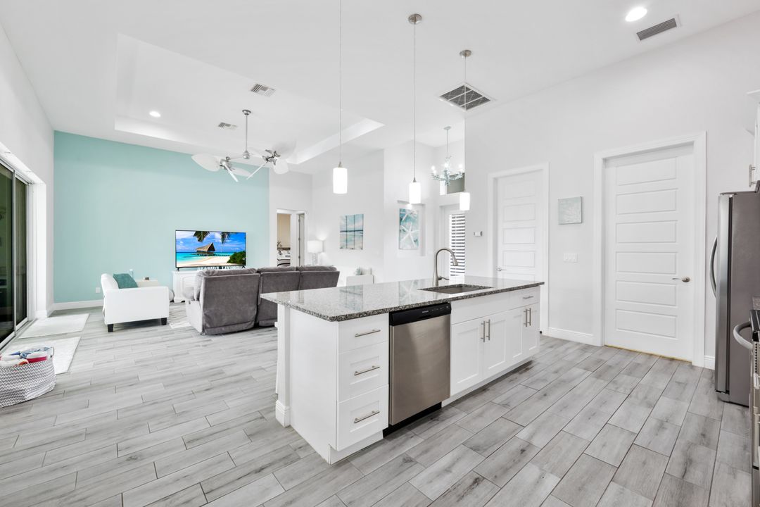 4800 SW 23rd Ave, Cape Coral, FL 33914