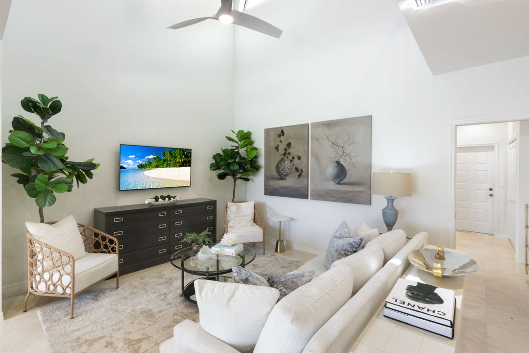 211 Via Napoli, Naples, FL 34105