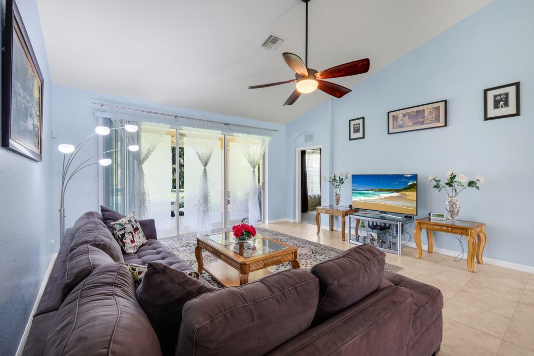 9830 Mar Largo Cir, Fort Myers, FL 33919
