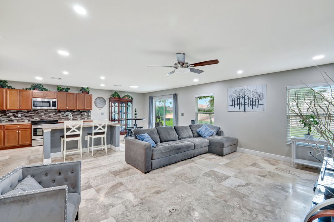 10337 Canal Brook Ln, Lehigh Acres, FL 33936