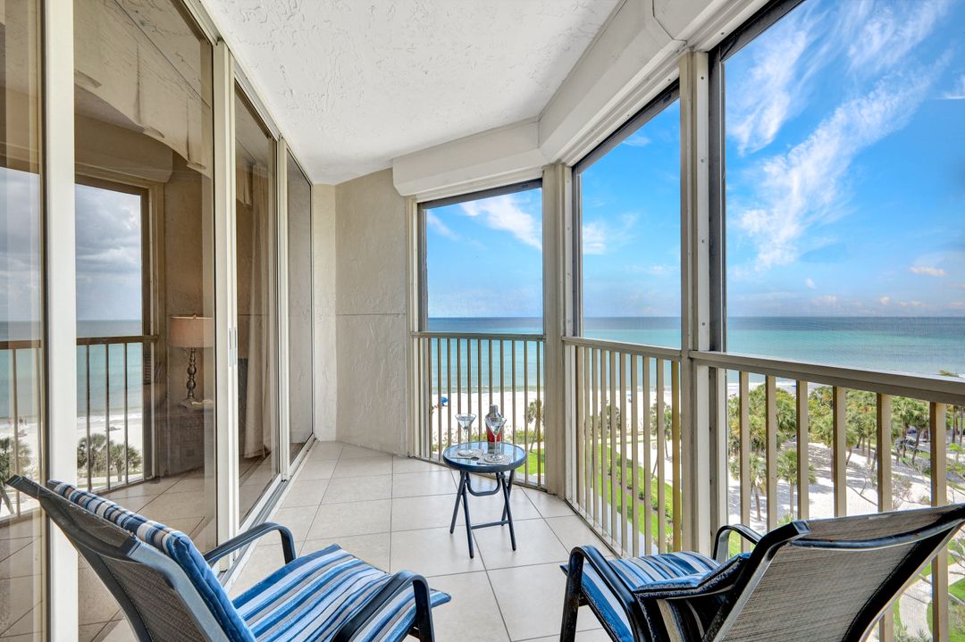 4051 Gulf Shore Blvd N #700, Naples, FL 34103