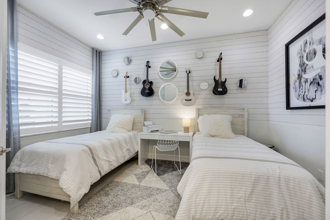 28393 Turin Ct, Bonita Springs, FL 34135