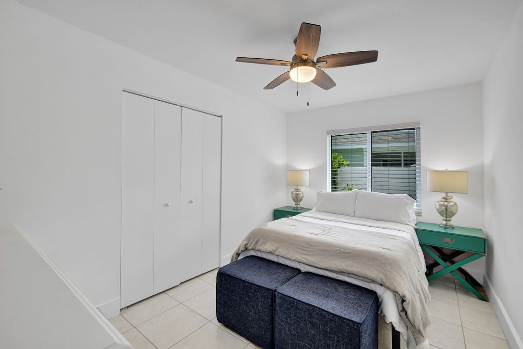 534 97th Ave N, Naples, FL 34108