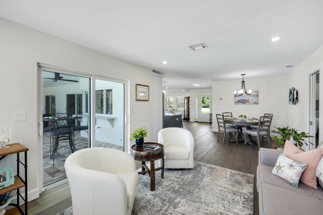 193 Heather Grove Ln, Naples, FL 34113
