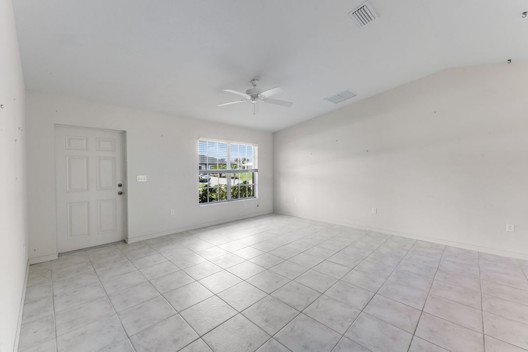 1007 NW 6th Ave, Cape Coral, FL 33993