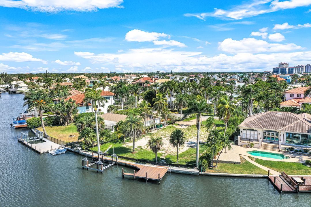 191 Seabreeze Ave, Naples, FL 34108