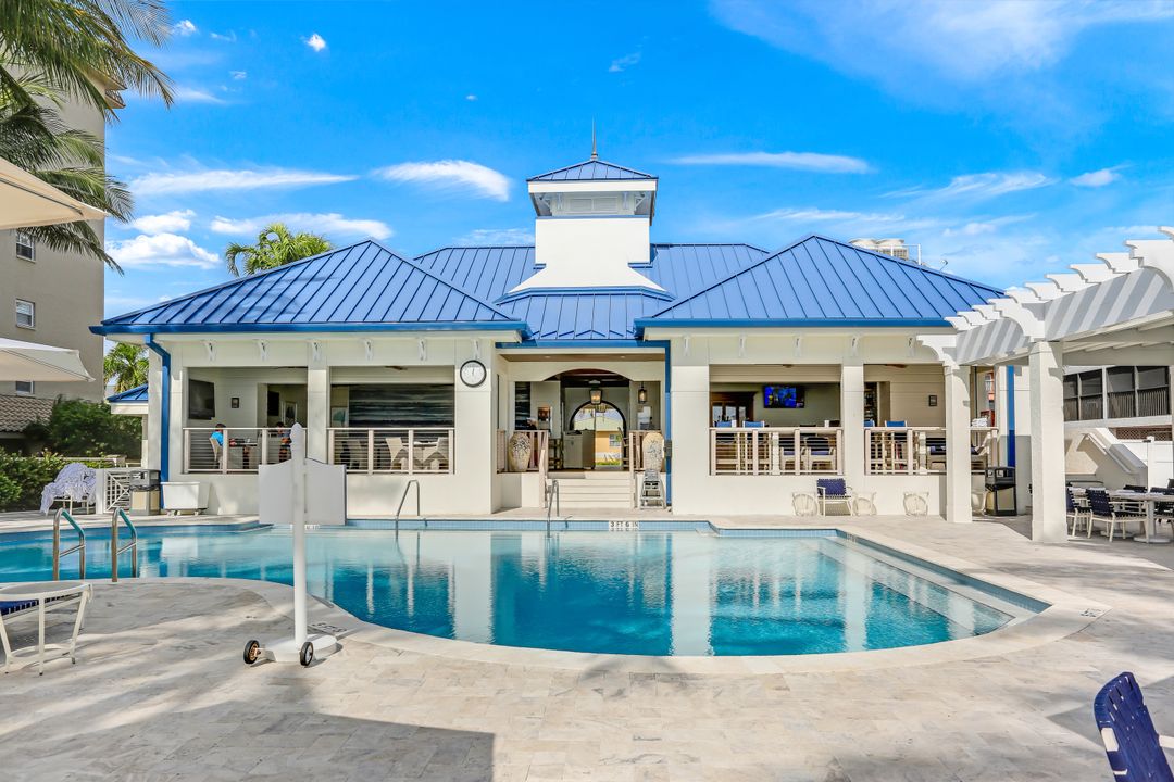 295 Grande Way #1405, Naples, FL 34110