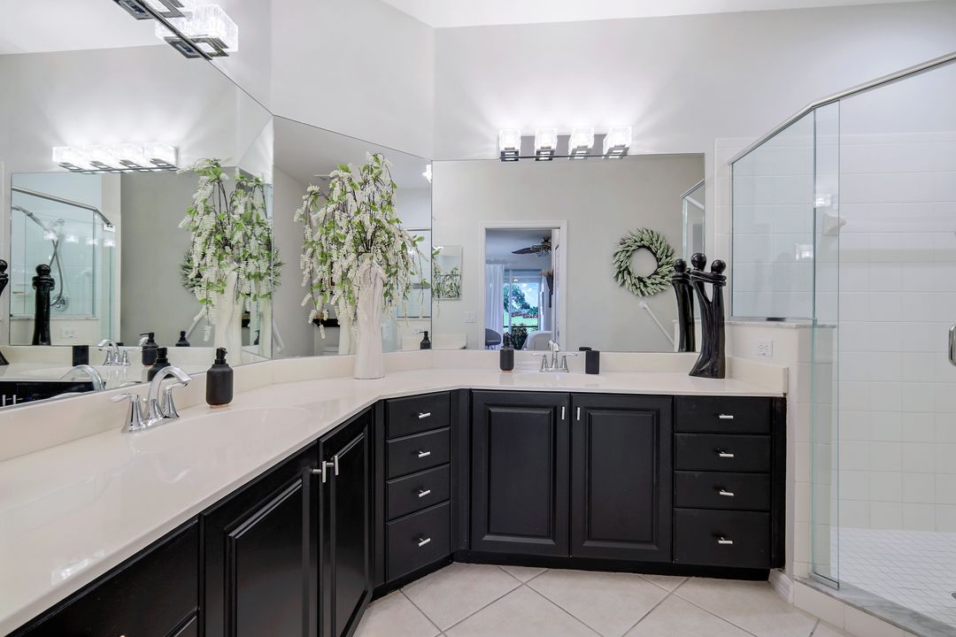 5930 3 Iron Dr #3202, Naples, FL 34110