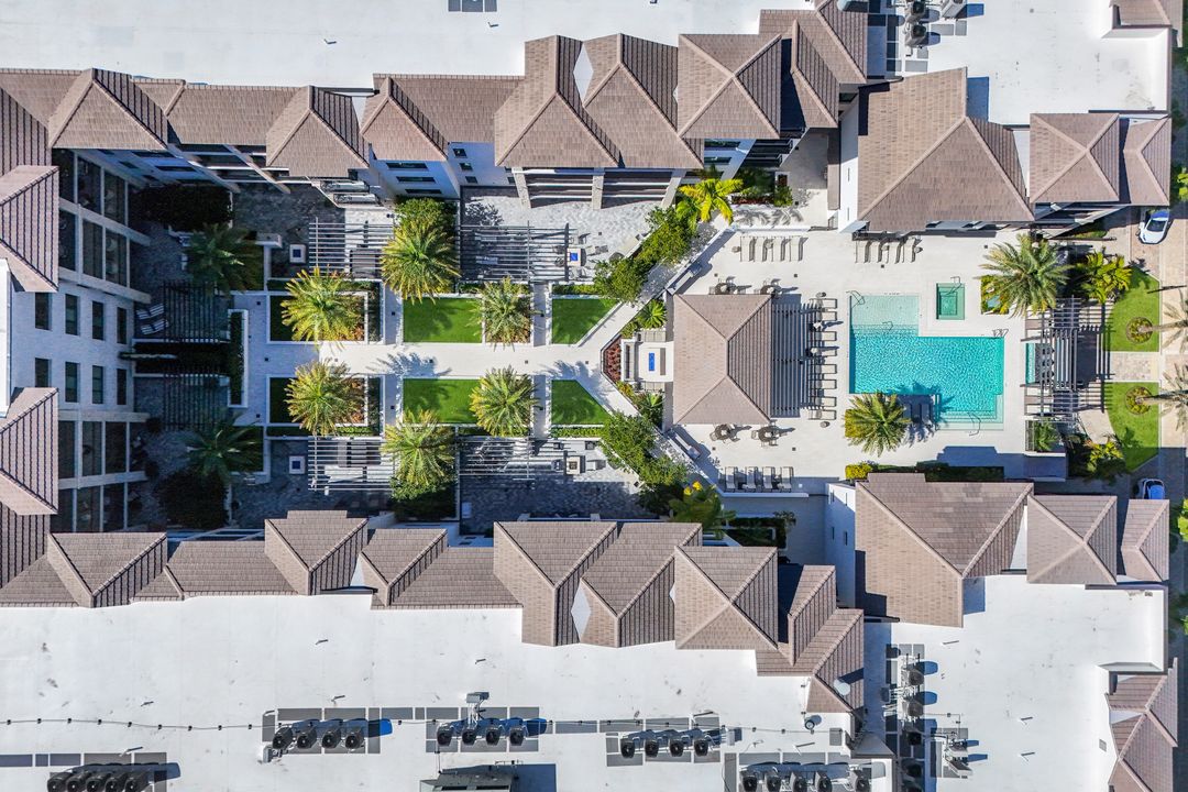 1130 3rd Ave S #405, Naples, FL 34102