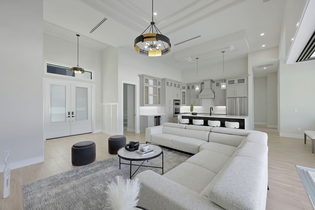 5240 SW 19th Pl, Cape Coral, FL 33914