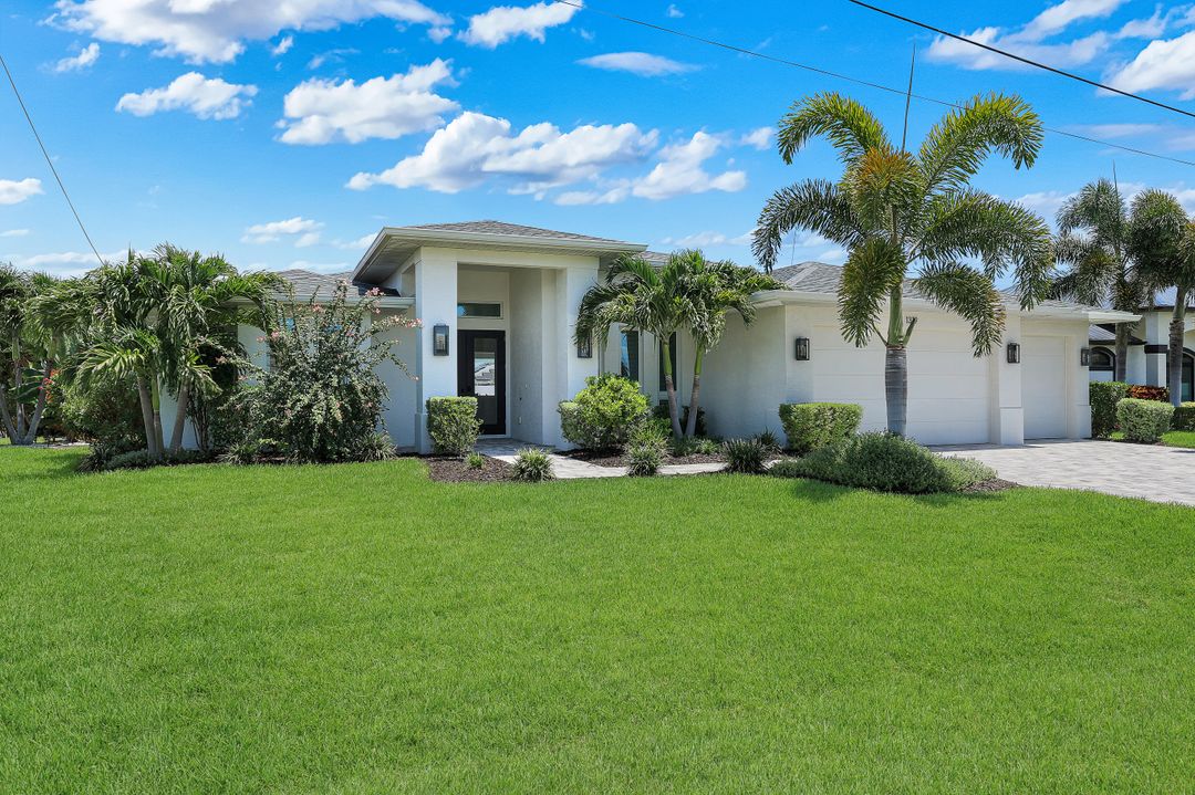 1319 SE 38th St, Cape Coral, FL 33904