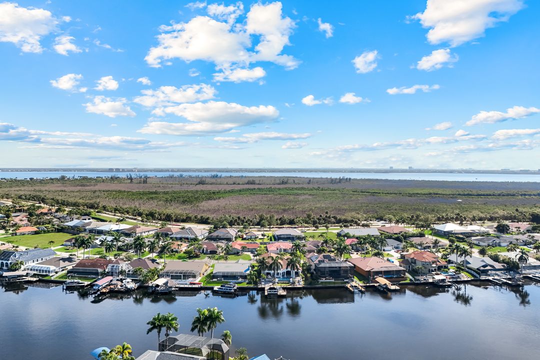 5743 SW 9th Ct, Cape Coral, FL 33914