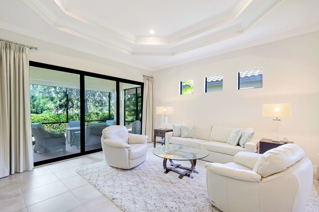 9433 Isla Bella Cir, Bonita Springs, FL 34135