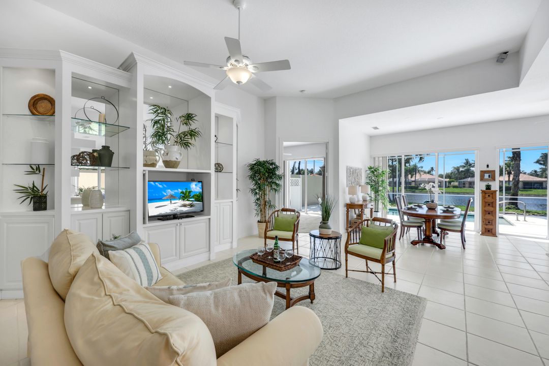 3730 Whidbey Way, Naples, FL 34119