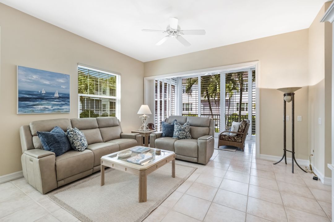 820 Bentwater Cir #101, Naples, FL 34108