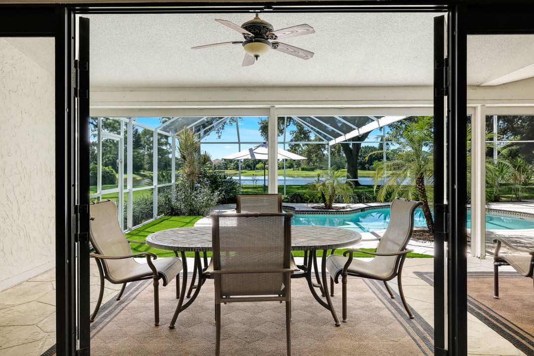1924 Empress Ct, Naples, FL 34110