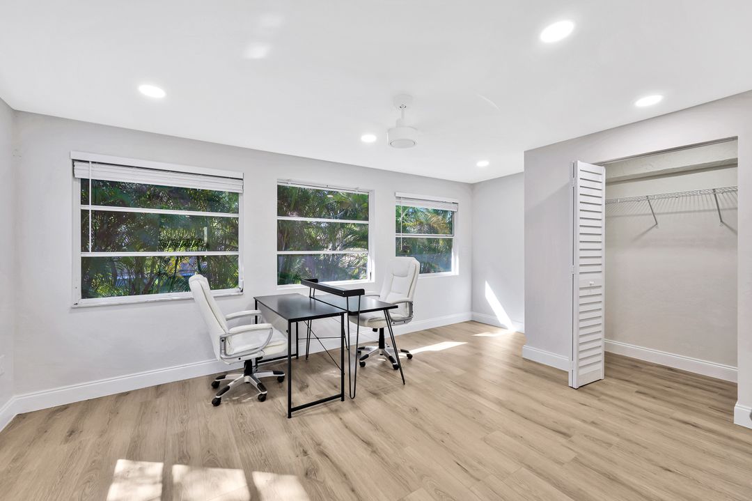 105 Blue Ridge Dr, Naples, FL 34112