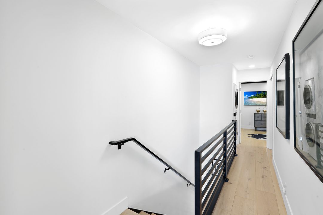 800 River Point Dr #212, Naples, FL 34102