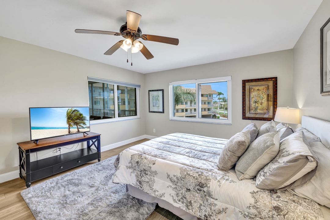 711 W Elkcam Cir #307, Marco Island, FL 34145