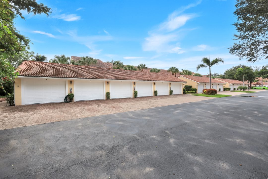 2415 Bayou Ln #3, Naples, FL 34112