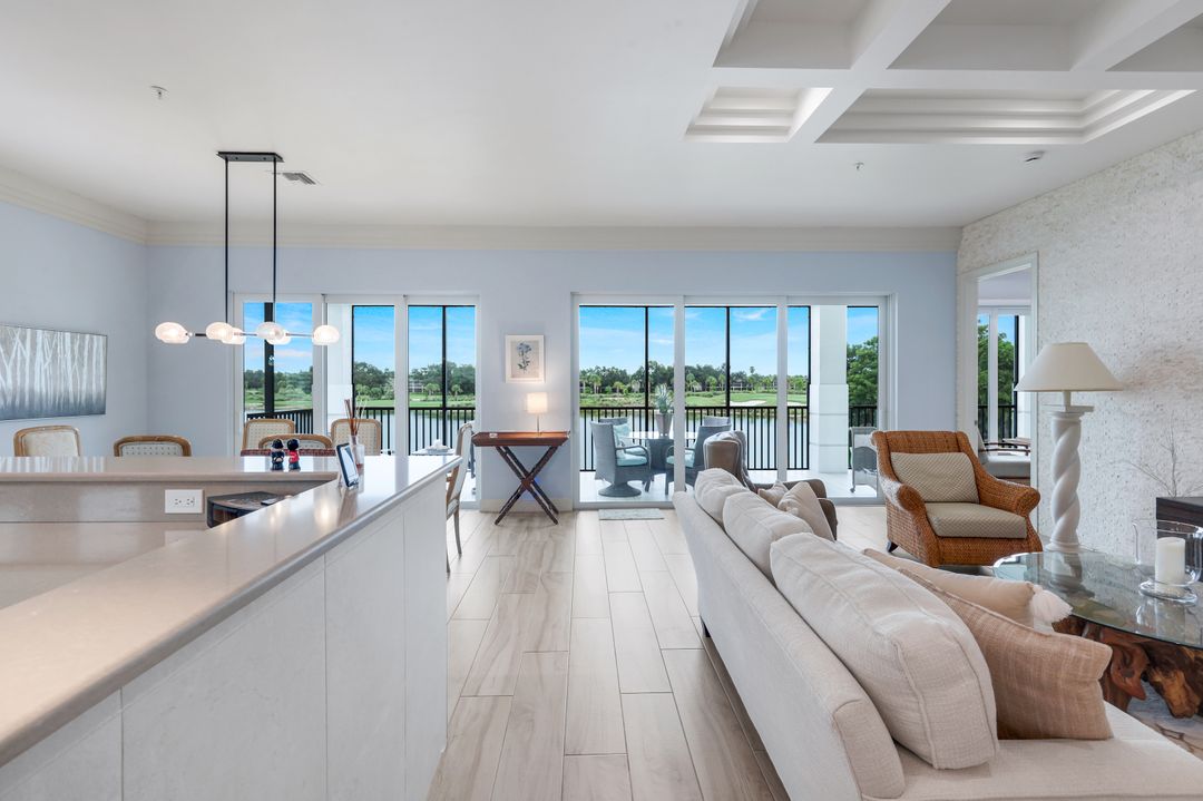 608 El Camino Real #201, Naples, FL 34119