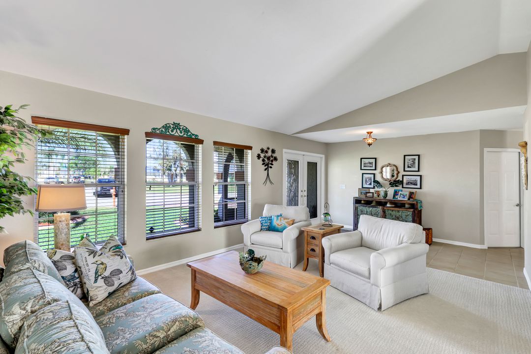 3749 SW 2nd Ave, Cape Coral, FL 33914