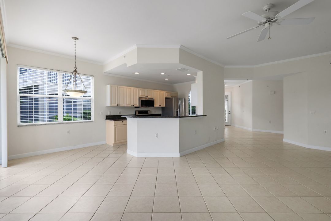3058 Driftwood Way #4407, Naples, FL 34109